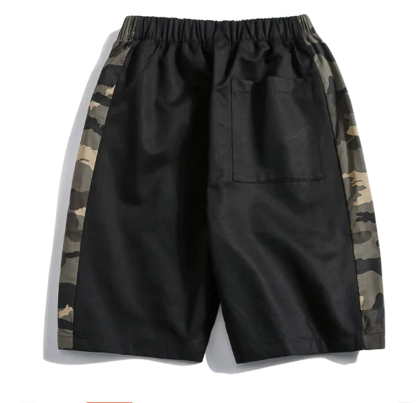 Pantalones cortos de camuflaje con rayas laterales y cintura elástica