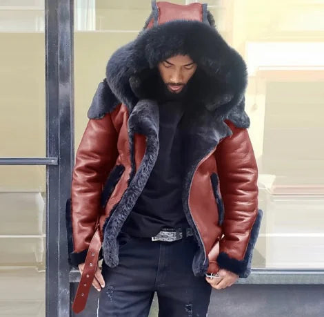 Chaqueta corta con capucha de piel sintética para hombre