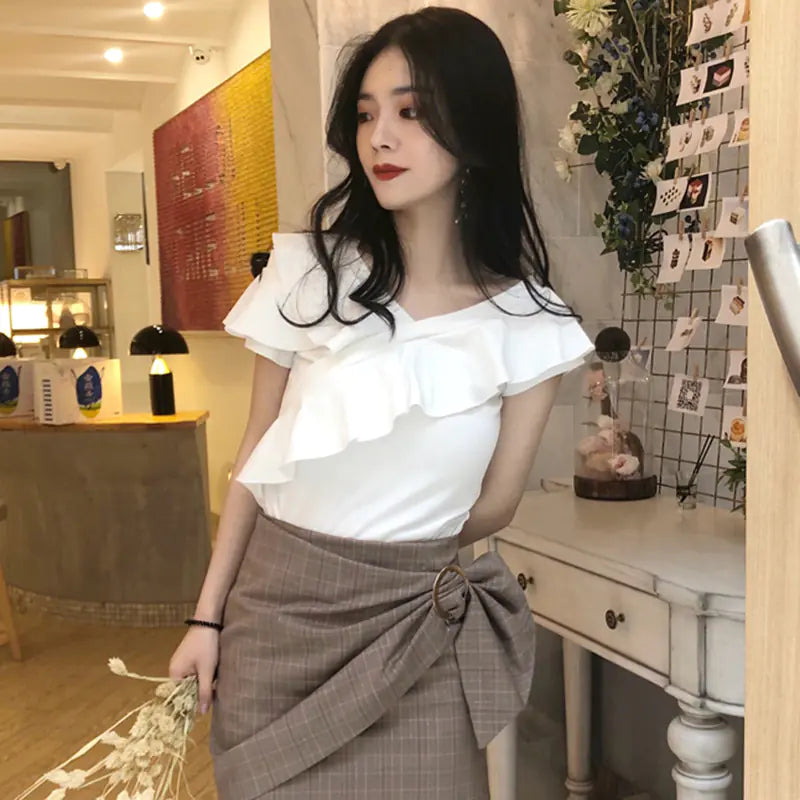 Camiseta de verano con cuello en V y hombros descubiertos para mujer