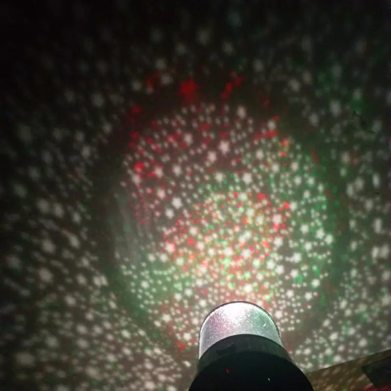 Proyector de Cielo Estrellado Soñador LED para Noche (USB)