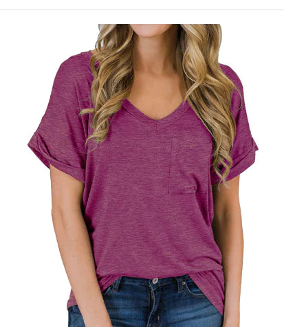 Camiseta de manga corta con cuello en V irregular